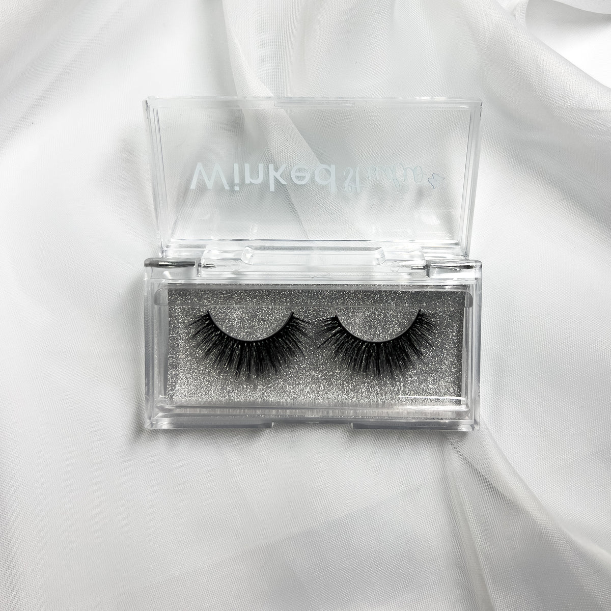 "London" - Strip Lashes