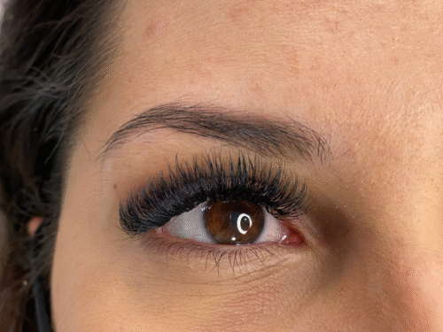 Classic vs. Hybrid vs. Volume: Which Lash Set Is Right For You?